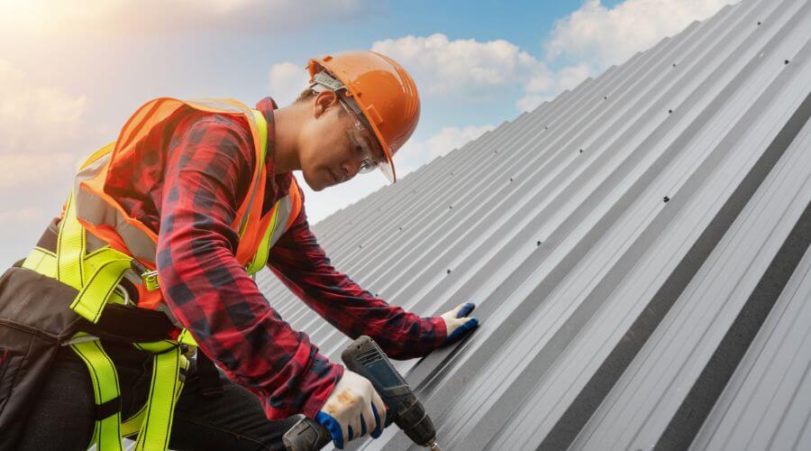 Professional gutter cleaning in Ludlow Falls, OH
